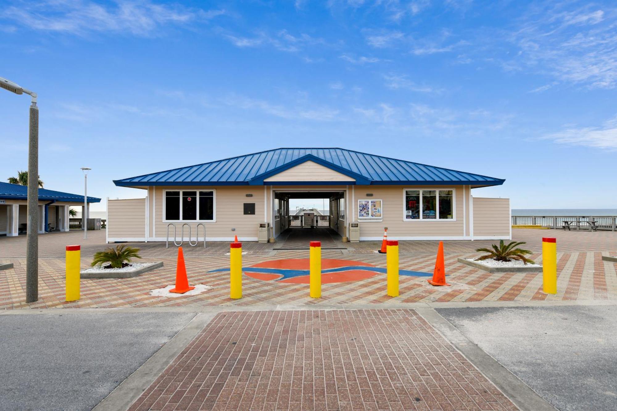 Emerald Beach #1227 By Book That Condo Panama City Beach Exterior photo